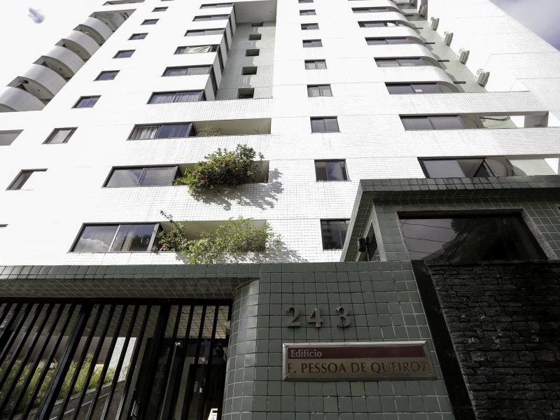 Apartamento à venda Espinheiro com 110m² e 3 quartos por R$ 720.000 - 547856305-mg-2049.JPG