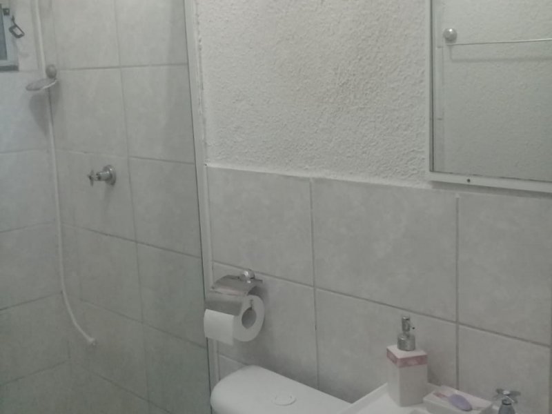 Apartamento à venda Cosmos com 46m² e 2 quartos por R$ 135.000 - 121244409-banheiro-02.jpeg