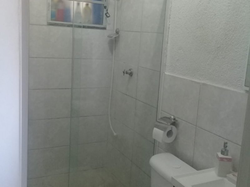 Apartamento à venda Cosmos com 46m² e 2 quartos por R$ 135.000 - 1324075450-banheiro-03.jpeg