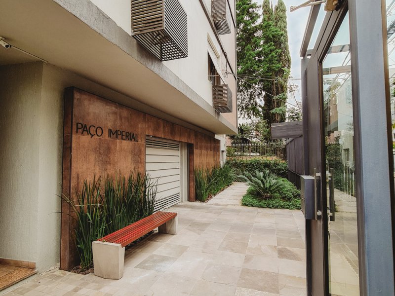 Apartamento à venda Petrópolis com 98m² e 2 quartos por R$ 530.000 - 1933244994-apto-frente-4.jpg