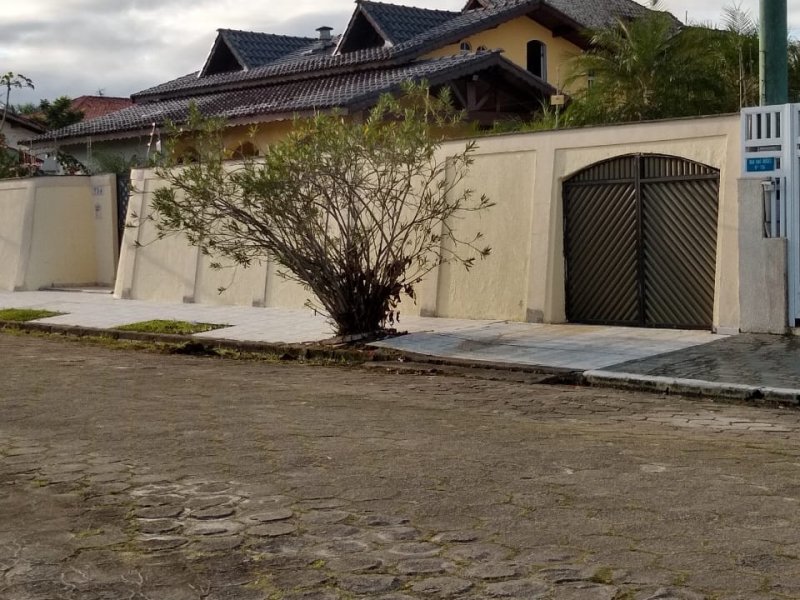 Casa à venda Centro com 198m² e 5 quartos por R$ 820.000 - 1393842632-inbound7949200960762926147.jpg