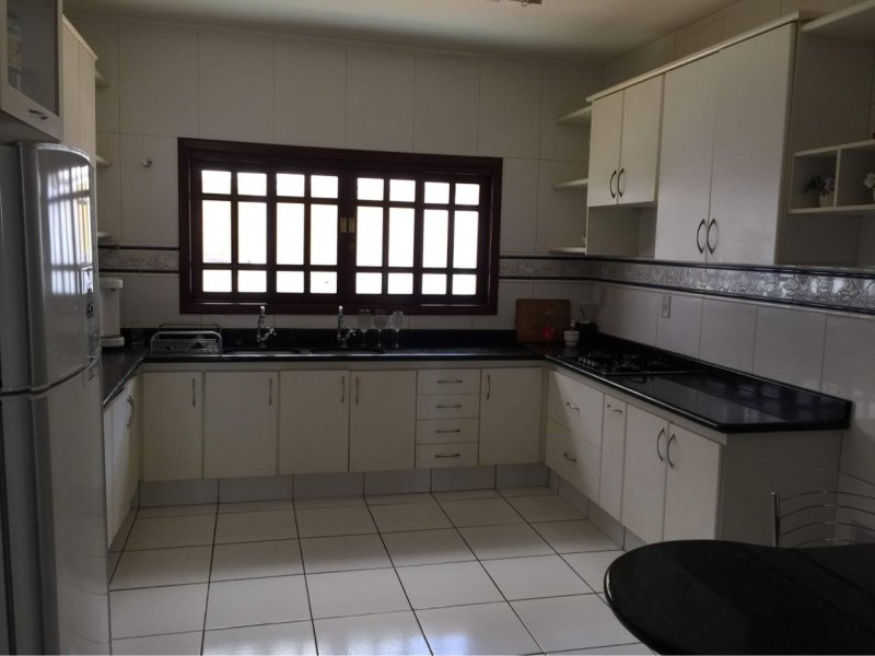 Casa à venda St. Jao com 240m² e 5 quartos por R$ 850.000 - 723840063-726ac33f-3f80-4162-b5dd-61354170164f.jpeg