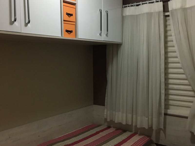 Casa de condomínio à venda Jardim Gilda Maria com 97m² e 3 quartos por R$ 370.000 - 1247429770-quartovisita-foto01.JPG