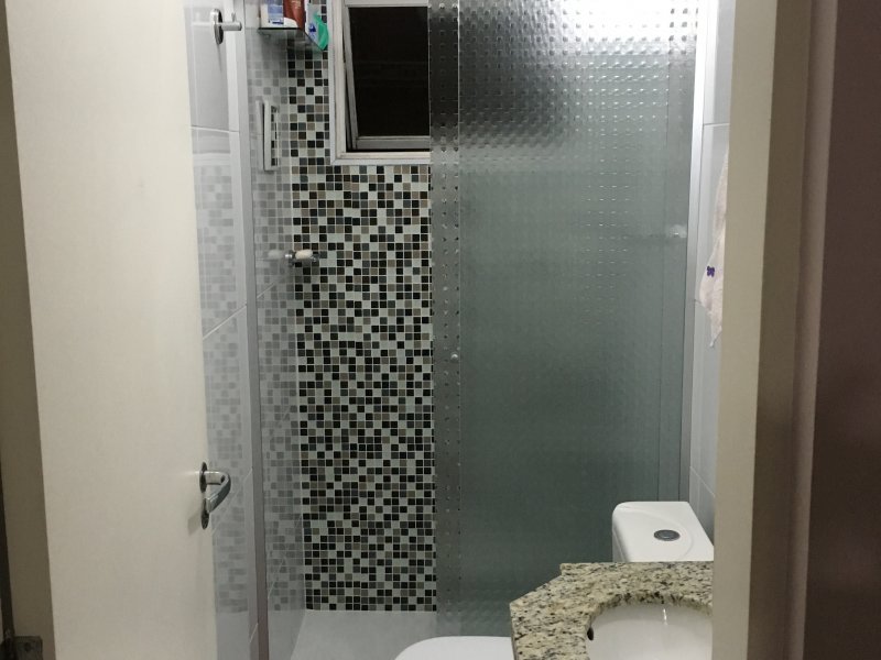 Casa de condomínio à venda Jardim Gilda Maria com 97m² e 3 quartos por R$ 370.000 - 577400837-banheiro-suite-casal.JPG