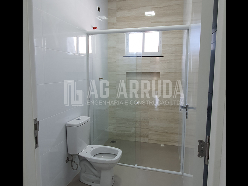 Casa à venda Jardim Lancaster II com 93m² e 2 quartos por R$ 350.000 - 1295909675-bwc-suite.png