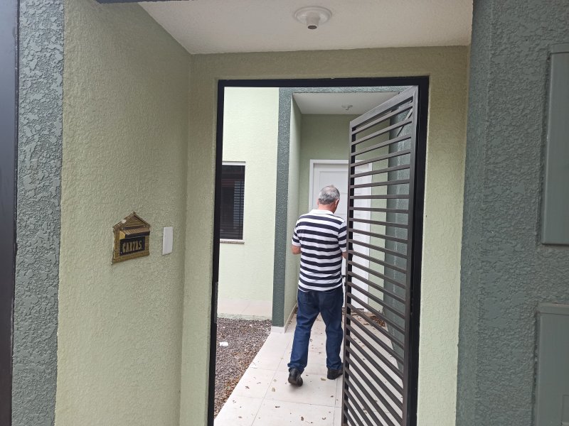 Casa à venda Cataratas com 54m² e 2 quartos por R$ 170.000 - 1410829191-img-20210302-165229.jpg