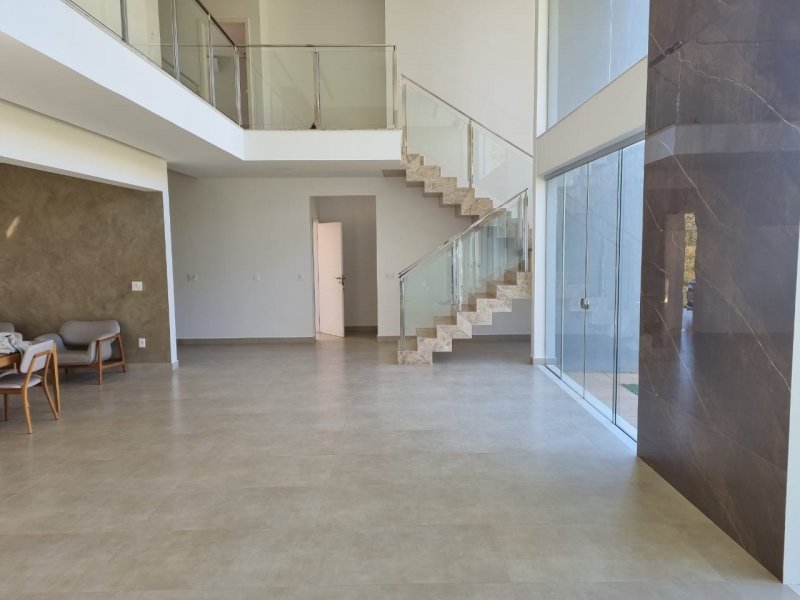Casa de condomínio à venda Centro com 1075m² e 5 quartos por R$ 1.499.000 - 34965025-8e317be6-2572-4e63-9d33-48a068145e88.jpeg