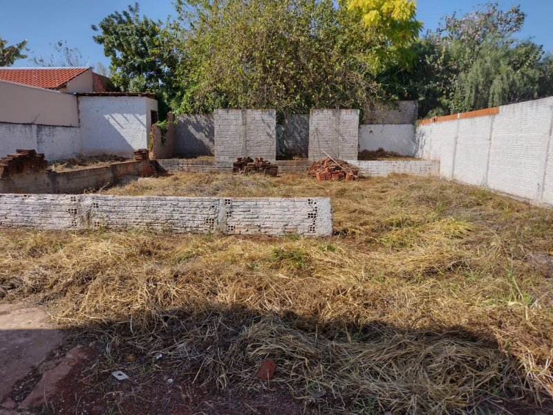 Terreno à venda Villagio Di Roma com 575m² e 1 quarto por R$ 350.000 - 571474558-whatsapp-image-2021-07-12-at-14.jpeg