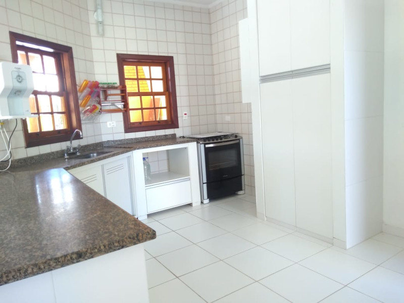 imóvel com 310m² - Centro - Peruíbe