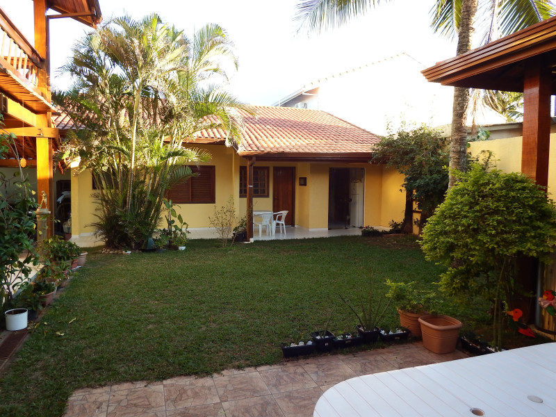 imóvel com 310m² - Centro - Peruíbe