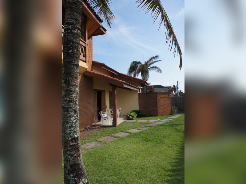 imóvel com 310m² - Centro - Peruíbe