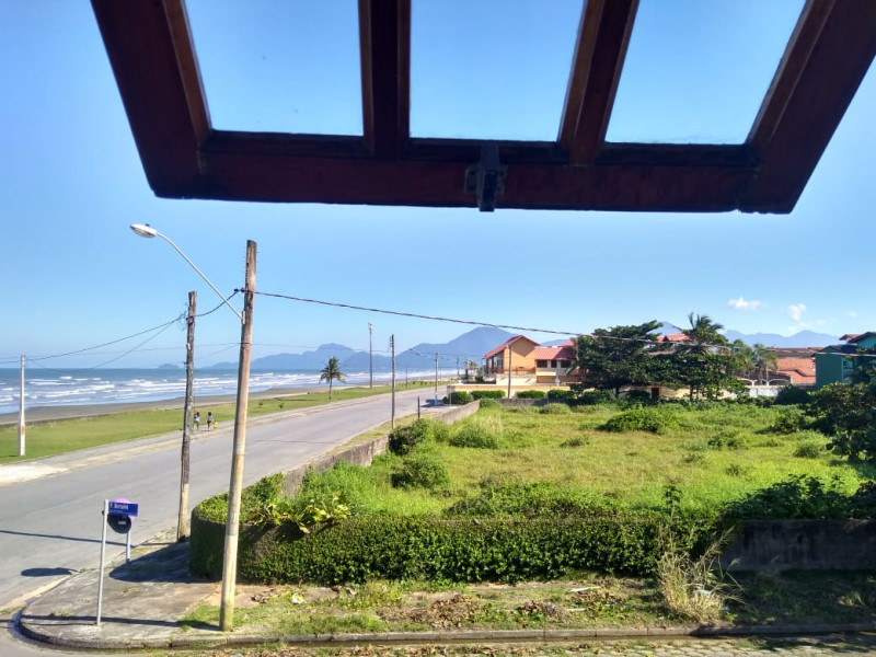 imóvel com 310m² - Centro - Peruíbe