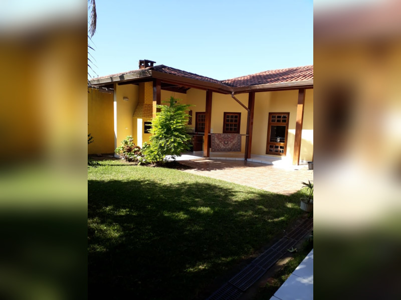 imóvel com 310m² - Centro - Peruíbe