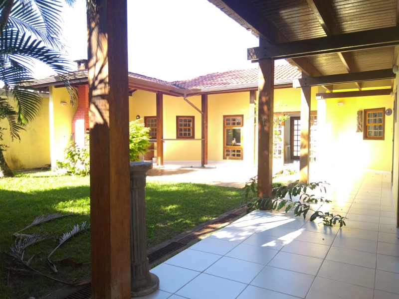 imóvel com 310m² - Centro - Peruíbe