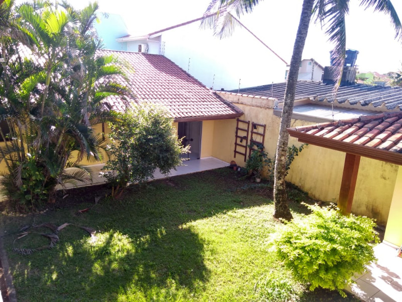 imóvel com 310m² - Centro - Peruíbe