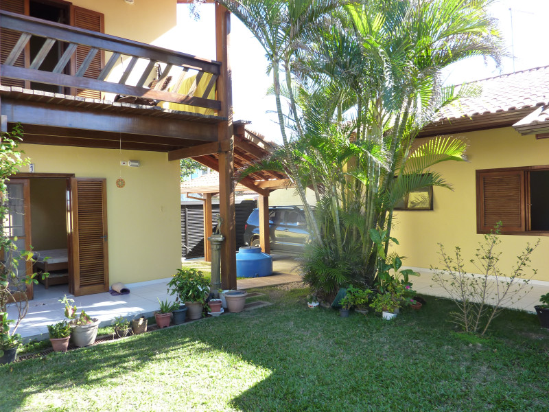 imóvel com 310m² - Centro - Peruíbe