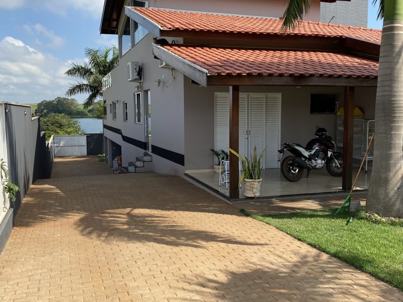 Casa de condomínio à venda Centro com 380m² e 4 quartos por R$ 950.000 - 1793280201-be50b09b-3f75-4184-90a6-780faa70ee0b.jpeg