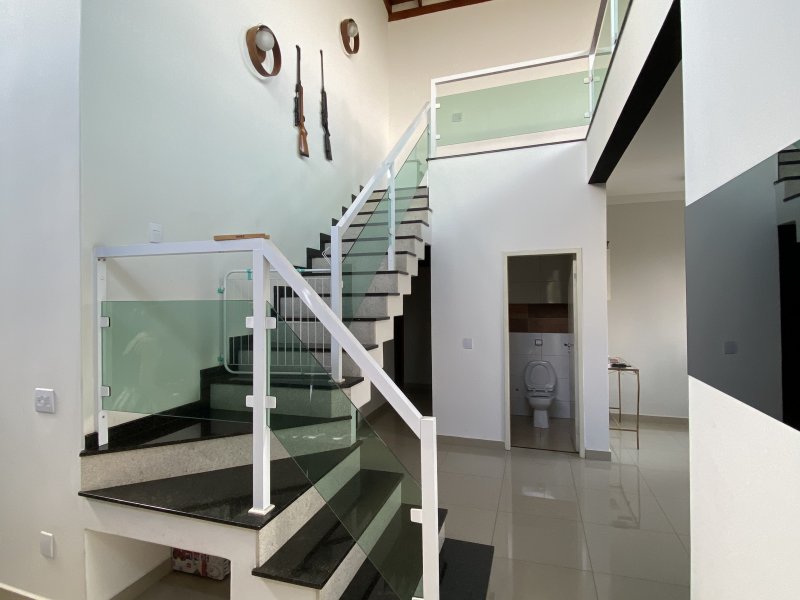 Casa de condomínio à venda Centro com 380m² e 4 quartos por R$ 950.000 - 319492834-454c5fc5-41a9-4fea-8b55-110237858059.jpeg