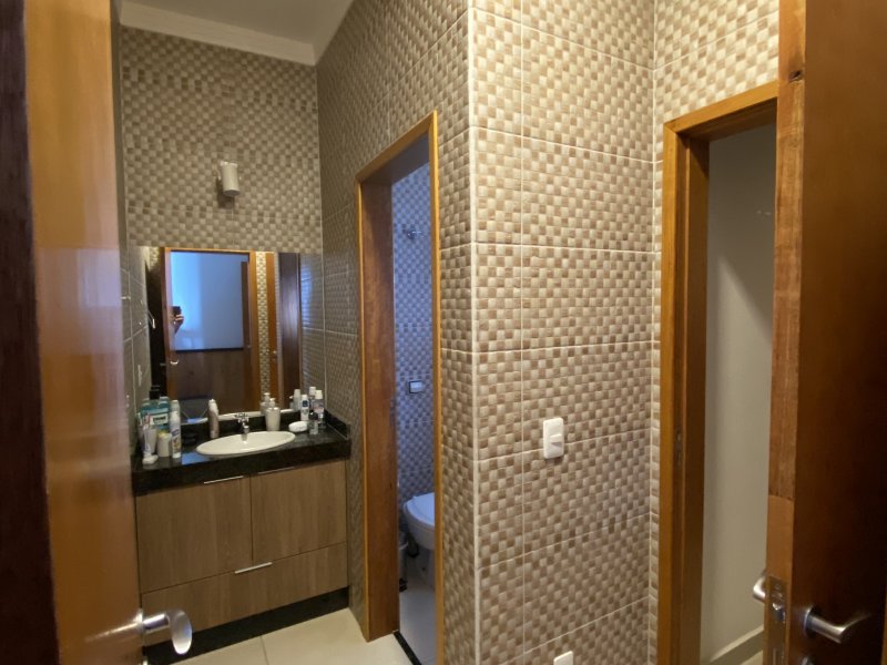 Casa de condomínio à venda Centro com 380m² e 4 quartos por R$ 950.000 - 415421139-4a97eeec-e827-4af5-a93c-b8db47aa0d15.jpeg