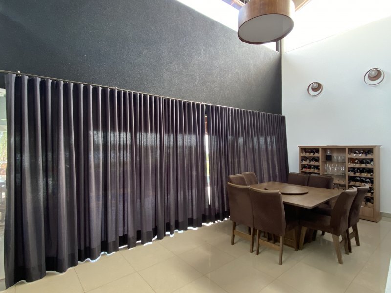 Casa de condomínio à venda Centro com 380m² e 4 quartos por R$ 950.000 - 559368376-70c887fa-5057-47d0-a073-743080a4085d.jpeg
