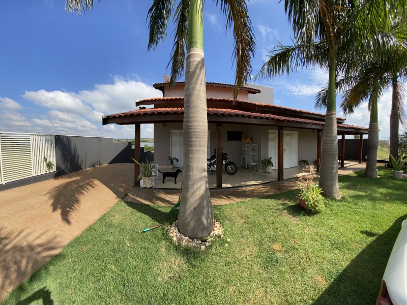 Casa de condomínio à venda Centro com 380m² e 4 quartos por R$ 950.000 - 623949547-c98967e5-590c-4347-9175-ad33d8fc1b96.jpeg