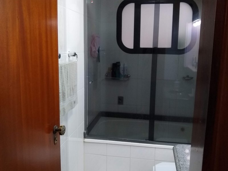 Apartamento à venda Vila Osasco com 140m² e 3 quartos por R$ 650.000 - 1405892698-suite-7-banheiro.jpg