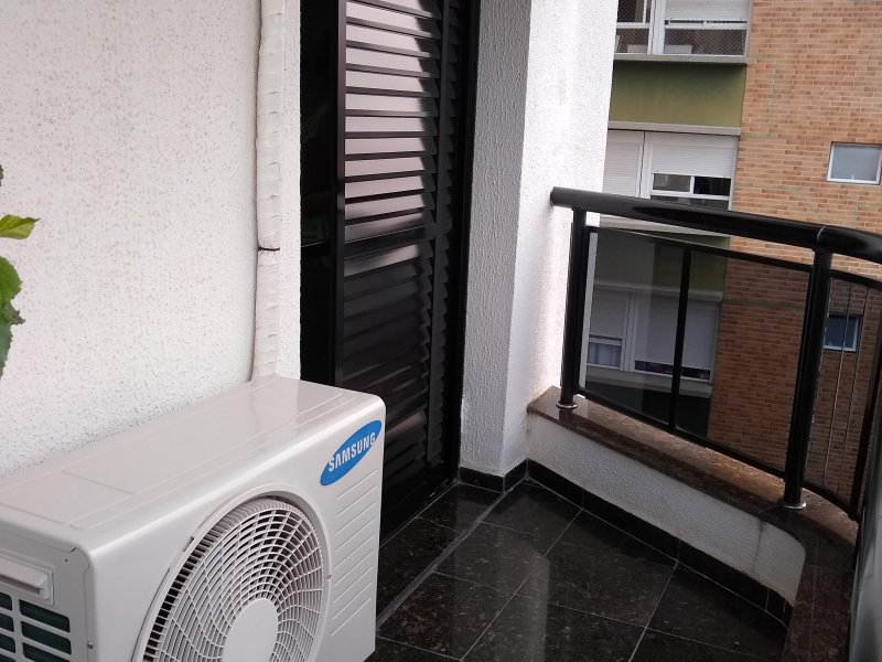 Apartamento à venda Vila Osasco com 140m² e 3 quartos por R$ 650.000 - 784120618-suite-8-sacada.jpg