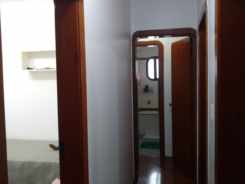 Apartamento à venda Vila Osasco com 140m² e 3 quartos por R$ 650.000 - 794450924-corredor-quartos-1.jpg