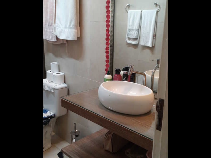 Apartamento à venda Parque Bristol com 58m² e 2 quartos por R$ 280.000 - 1787302023-banheiro.jpg