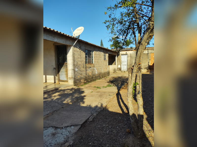 Casa à venda Parque Alvorada com 127m² e 2 quartos por R$ 135.000 - img-20220811-161422324-hdr.jpg