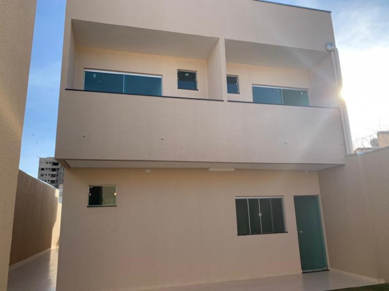 Casa à venda Novo Mundo com 300m² e 5 quartos por R$ 850.000 - 1790716072-frente-por-dentro.jpeg
