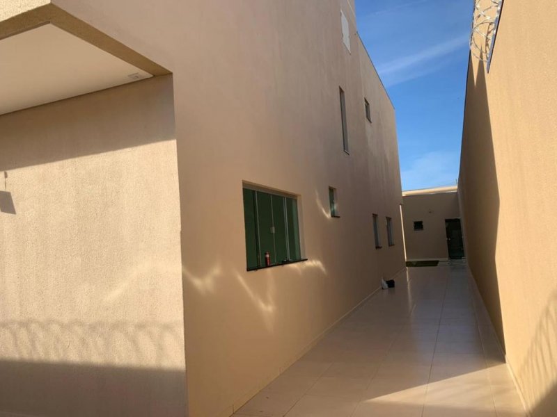 Casa à venda Novo Mundo com 300m² e 5 quartos por R$ 850.000 - 411917028-corredor2.jpeg