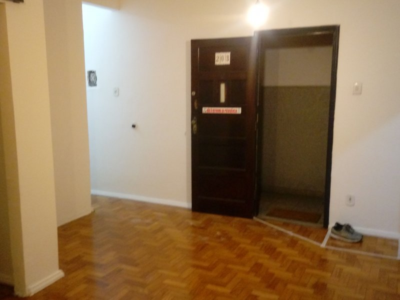 Apartamento à venda São Cristóvão com 57m² e 2 quartos por R$ 180.000 - 1812322826-rua-gal-bruce-925-11.jpg