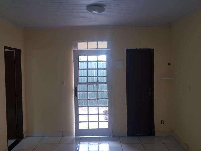 Casa à venda Centro com 157m² e 2 quartos por R$ 180.000 - 1572094082-a8c8a182-f4d9-4964-854c-74b8b06151dd.jpeg