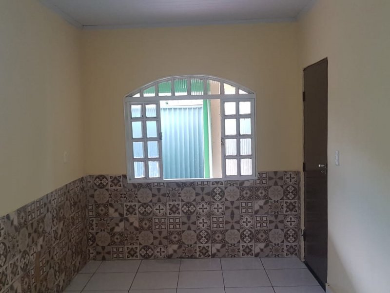 Casa à venda Centro com 157m² e 2 quartos por R$ 180.000 - 786638113-938cc132-01bf-434a-8380-449677090580.jpeg
