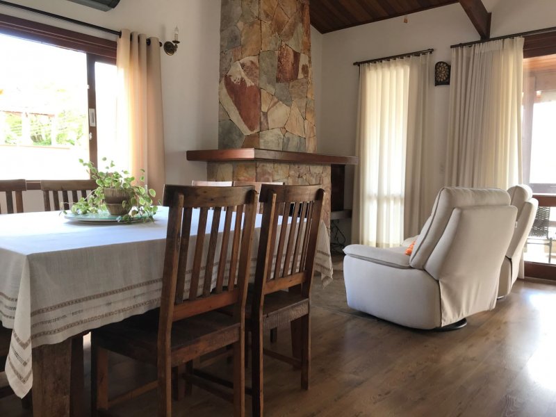 imóvel com 296m² - Vila Santista - Atibaia