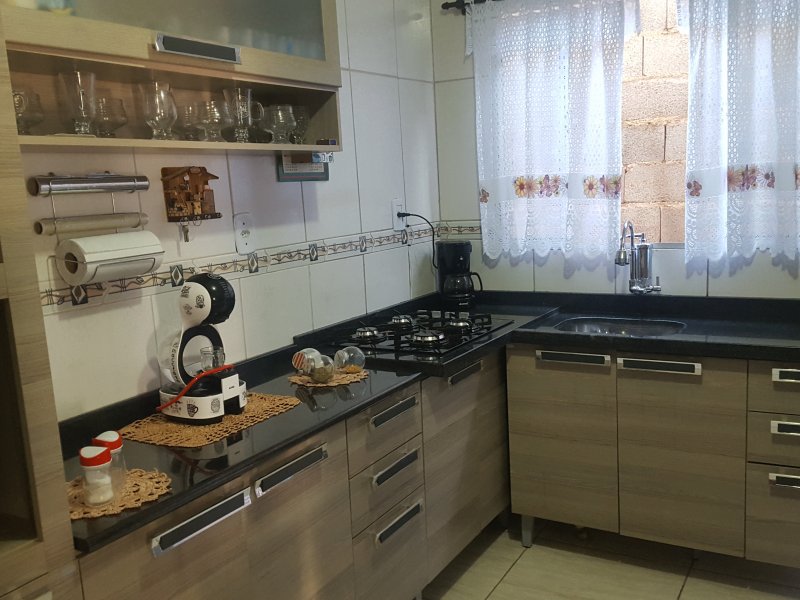 Casa à venda Jardim Cruzeiro com 250m² e 3 quartos por R$ 420.000 - 657123694-cozinha-16.jpg