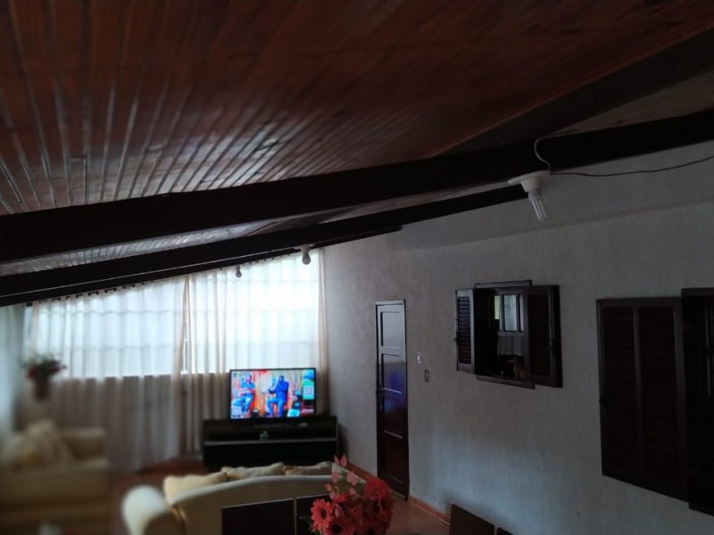 Sítio à venda Santo Antonio com 7000m² e 5 quartos por R$ 2.200.000 - 1060342965-sala-estar2.jpeg