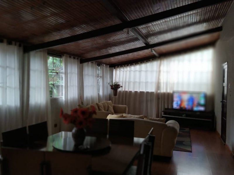 Sítio à venda Santo Antonio com 7000m² e 5 quartos por R$ 2.200.000 - 1188878549-sala-estar.jpeg
