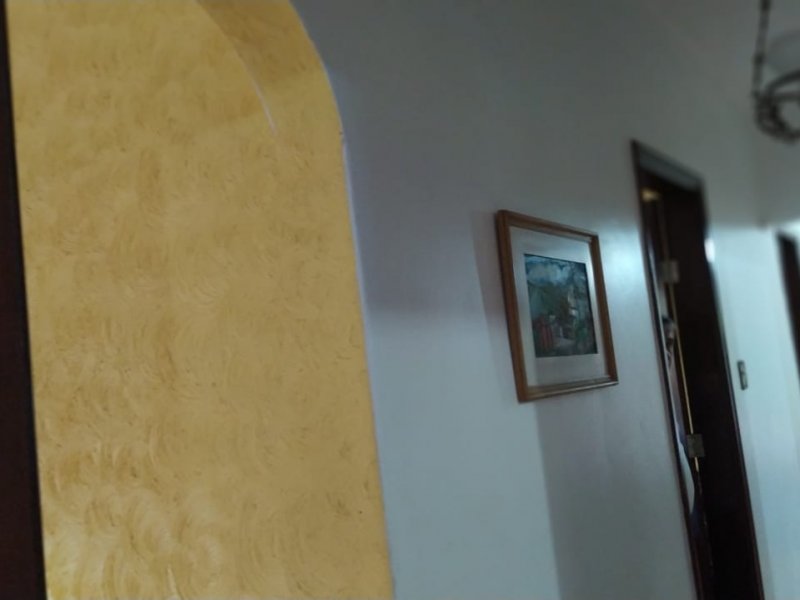 Sítio à venda Santo Antonio com 7000m² e 5 quartos por R$ 2.200.000 - 1991781144-corredor-quartos.jpeg