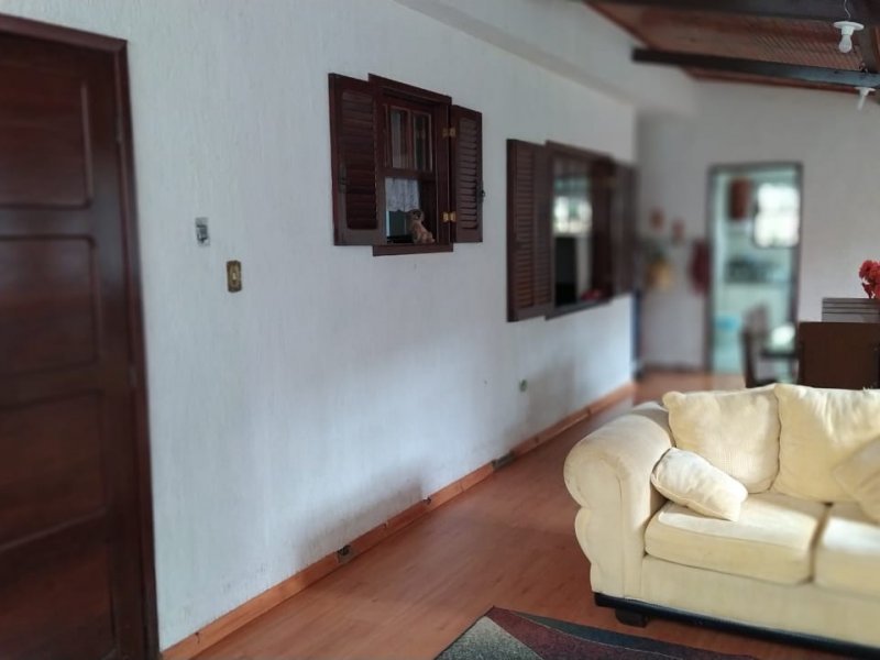 Sítio à venda Santo Antonio com 7000m² e 5 quartos por R$ 2.200.000 - 2025038938-sala-estar1.jpeg