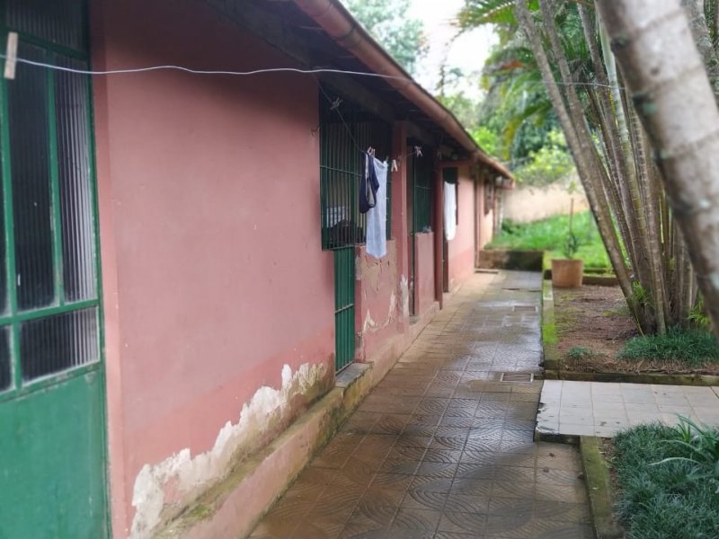 Sítio à venda Santo Antonio com 7000m² e 5 quartos por R$ 2.200.000 - 352830298-quintal-fundos1.jpeg