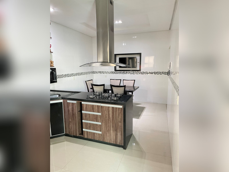Casa à venda Centro com 250m² e 3 quartos por R$ 730.000 - 71.jpg