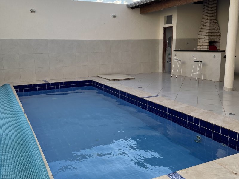 Casa à venda Centro com 250m² e 3 quartos por R$ 730.000 - 967704178-1.jpg