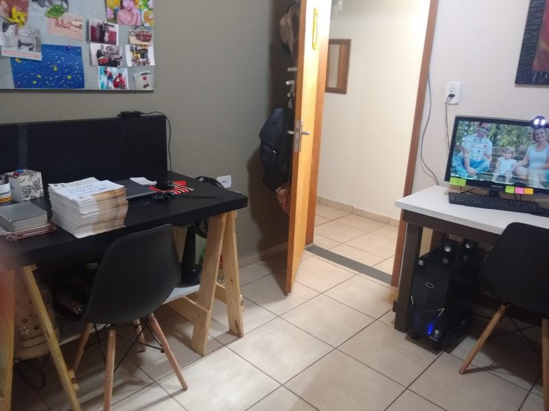 Casa à venda Jardim Iolanda com 131m² e 3 quartos por R$ 200.000 - 1337154639-dcbc9968-4ca2-4a03-95cf-7ef03931a53d.jpg