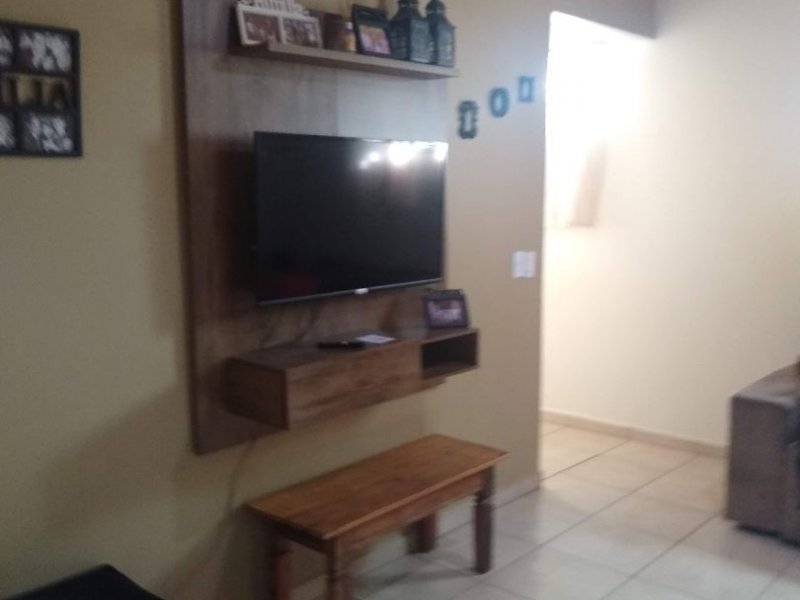 Casa à venda Jardim Iolanda com 131m² e 3 quartos por R$ 200.000 - 1596385116-cf2b0360-7548-4340-927a-69114221fcfb.jpg
