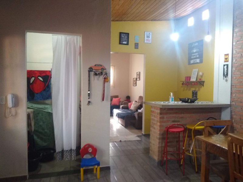 Casa à venda Jardim Iolanda com 131m² e 3 quartos por R$ 200.000 - 985105761-61a08240-3554-4e02-8ac3-548514e58300.jpg