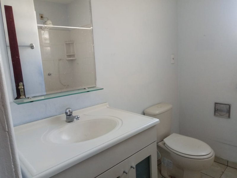 Casa à venda Mal. Hermes com 131m² e 3 quartos por R$ 200.000 - 1689085586-foto-14-banheiro-social.jpeg