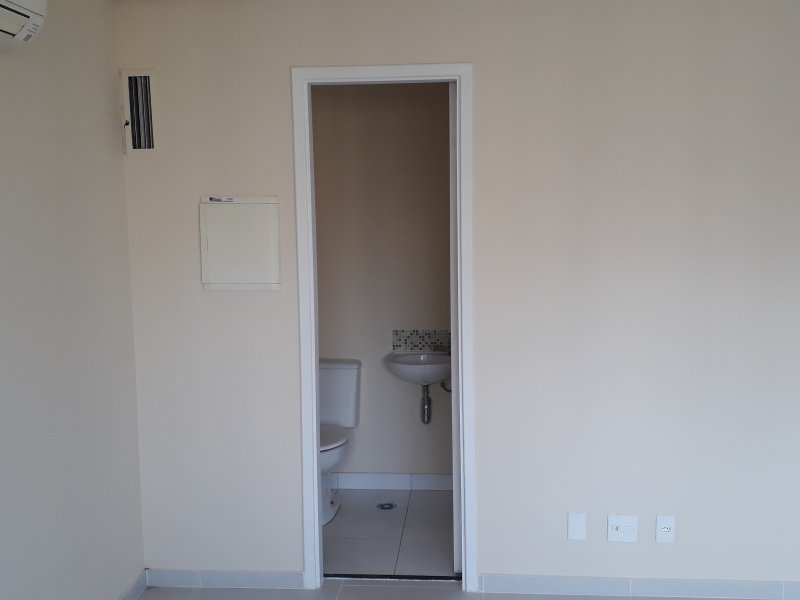 Comercial à venda Moema com 31m² e 1 quarto por R$ 380.000 - 1365707585-20210719-130743.jpg