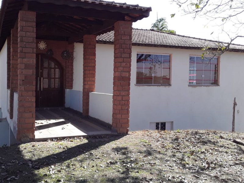 Sítio para alugar CENTRO com 14m² e 1 quarto por R$ 550 - 1818252945-b2a14d28-b1d3-4803-a74e-9fdba42b945d.jpg